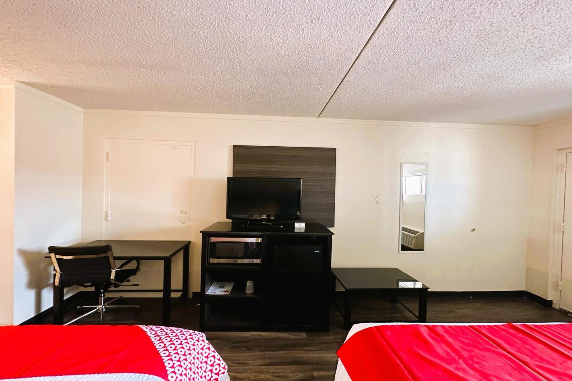 Oyo Hotel San Antonio Lackland Afb Seaworld Hwy 90 W Экстерьер фото