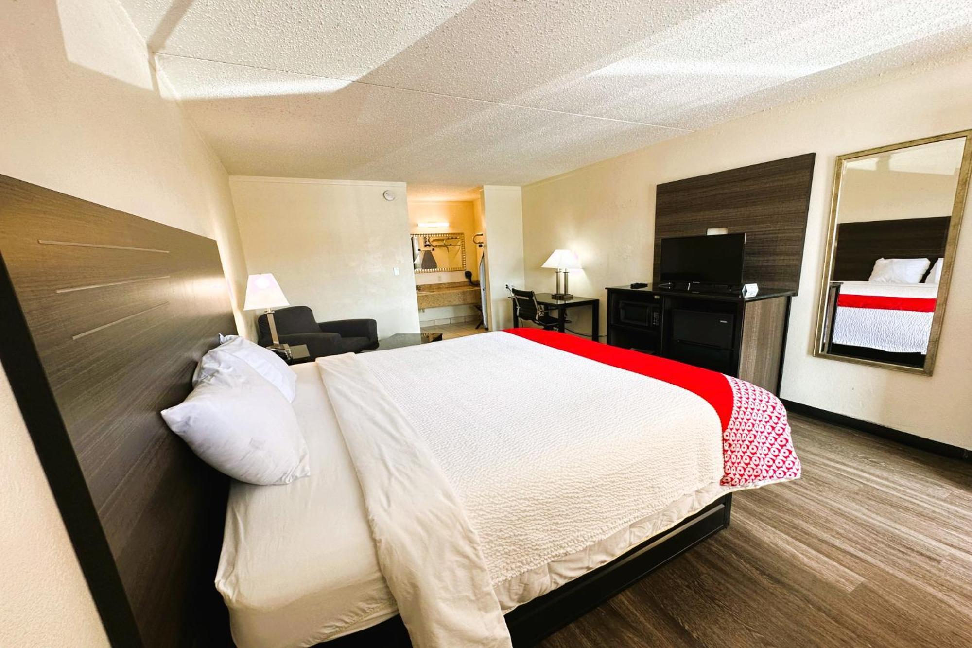 Oyo Hotel San Antonio Lackland Afb Seaworld Hwy 90 W Экстерьер фото